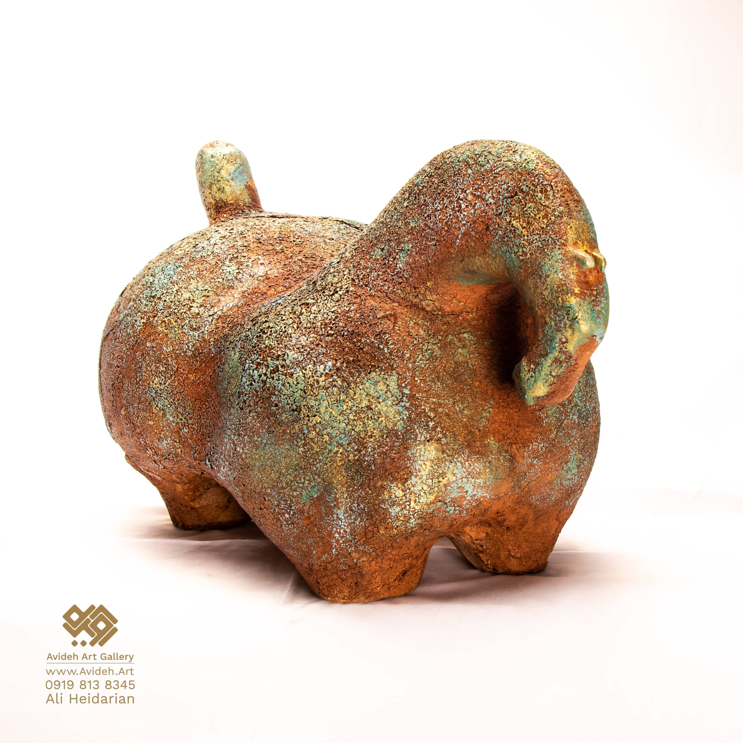 اسب مینیمال بافتدار - تصویر 3